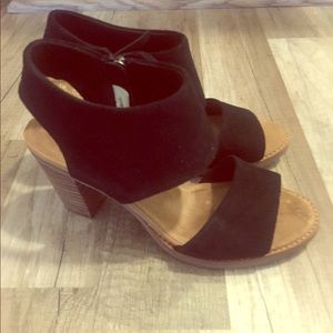 TOMS Majorca Sandals, Black Suede, Size 7